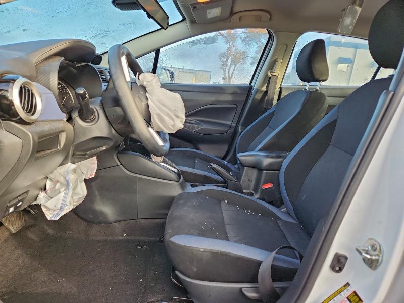 Фото 7 - NISSAN VERSA