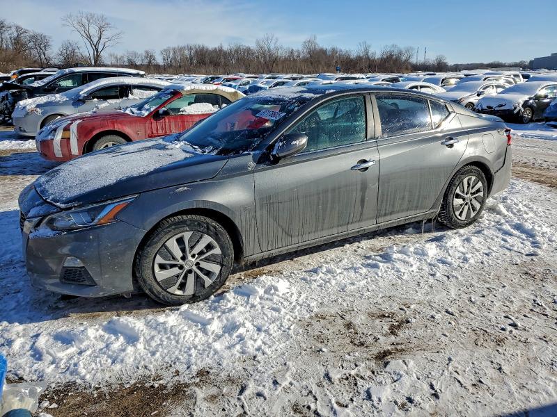 Фото 1 - NISSAN ALTIMA