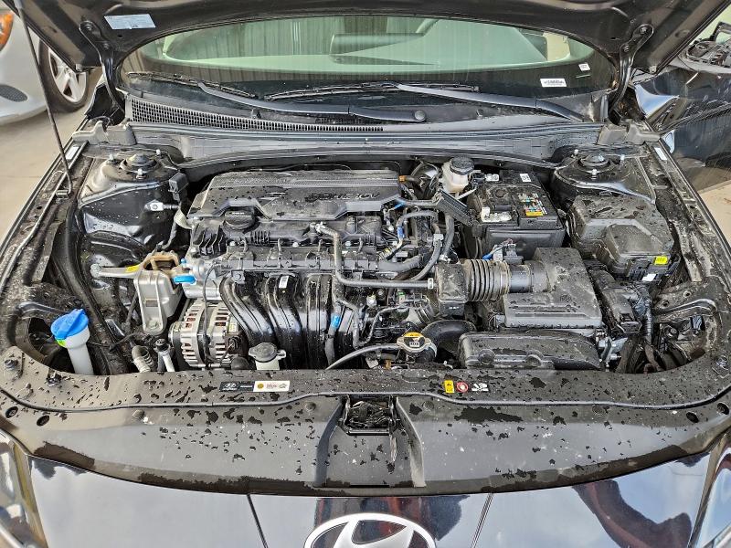 Фото 11 - HYUNDAI ELANTRA