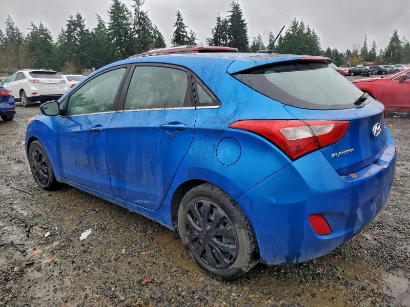 Фото 2 - HYUNDAI ELANTRA