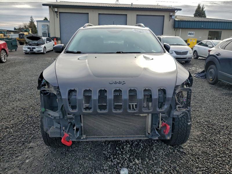 Фото 5 - JEEP CHEROKEE