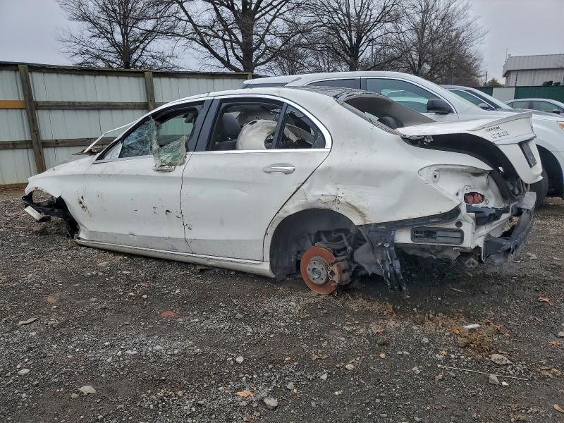 Фото 2 - MERCEDES-BENZ C-CLASS