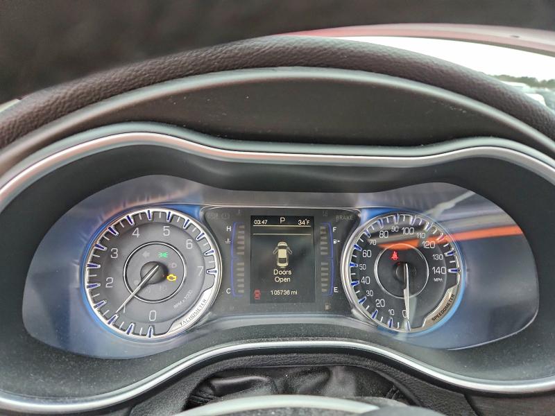 Фото 9 - CHRYSLER 200