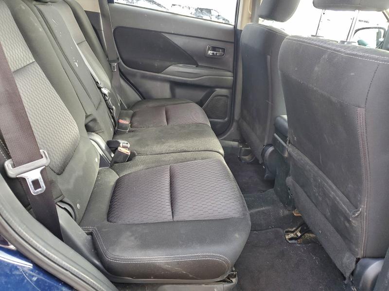 Фото 11 - MITSUBISHI OUTLANDER