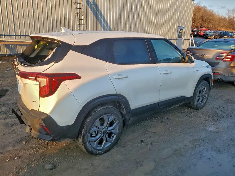 Фото 3 - KIA SELTOS