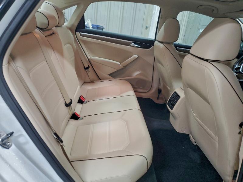 Фото 10 - VOLKSWAGEN PASSAT