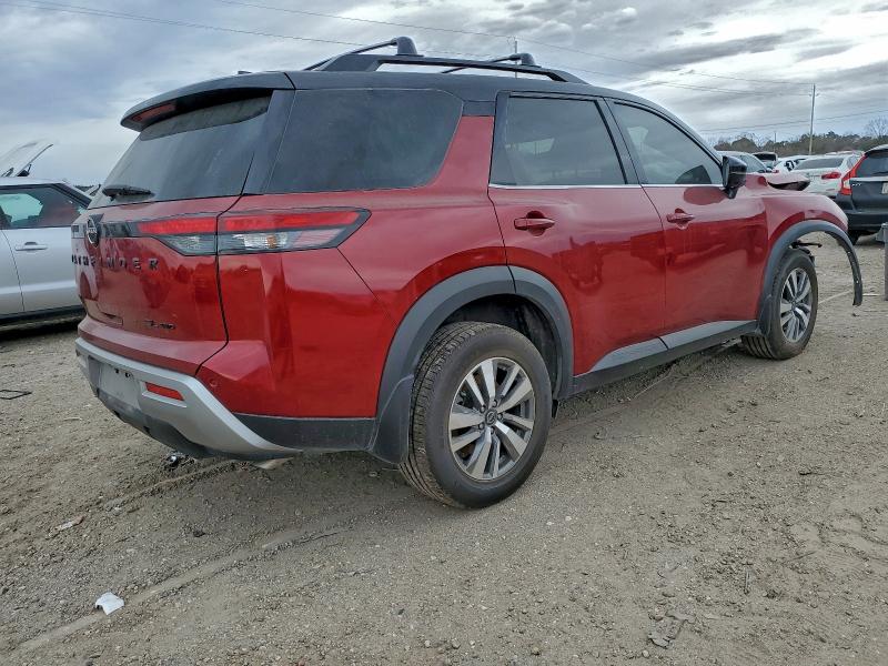 Фото 3 - NISSAN PATHFINDER