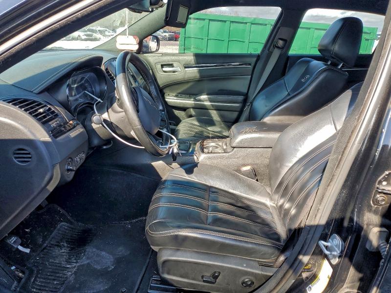 Фото 7 - CHRYSLER 300