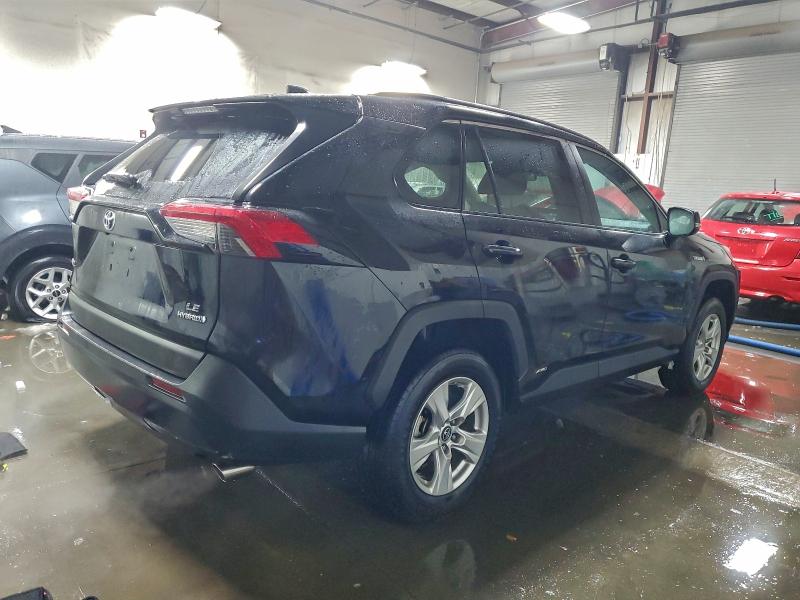 Фото 3 - TOYOTA RAV4