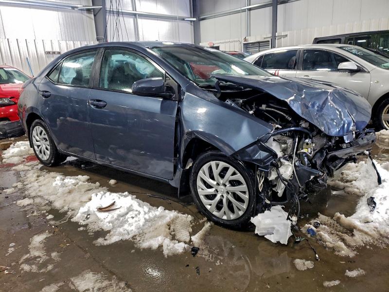 Фото 4 - TOYOTA COROLLA