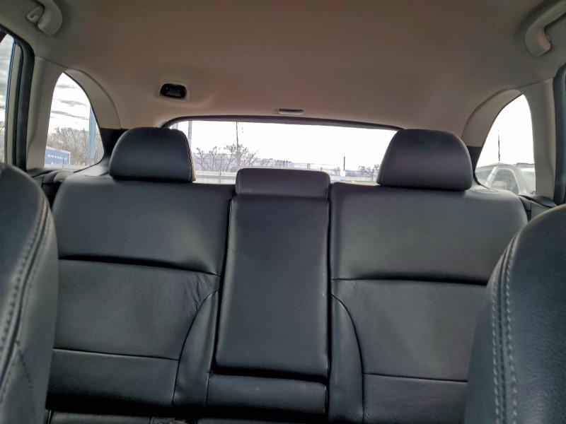Фото 10 - SUBARU OUTBACK
