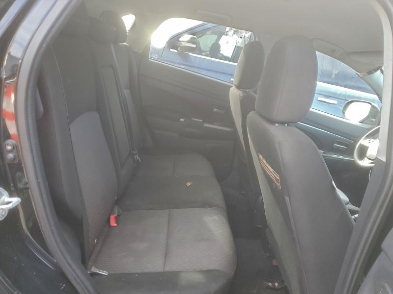 Фото 11 - MITSUBISHI OUTLANDER