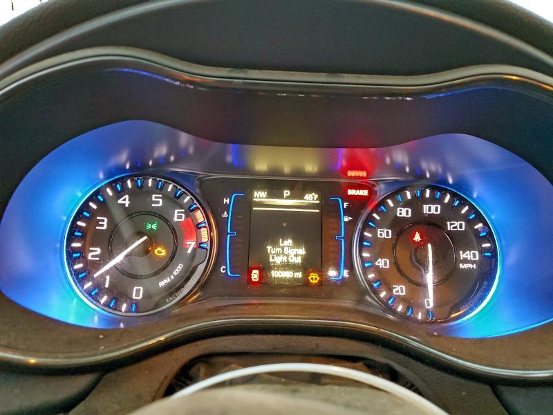 Фото 9 - CHRYSLER 200