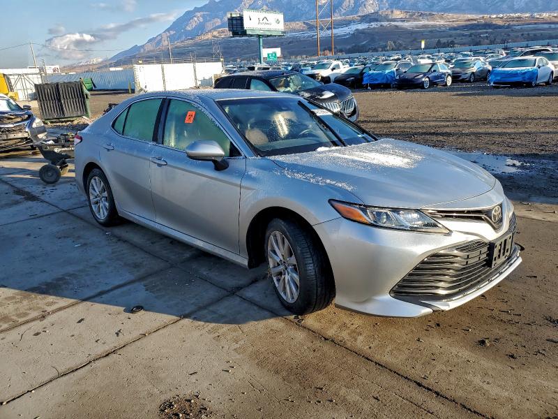 Фото 4 - TOYOTA CAMRY