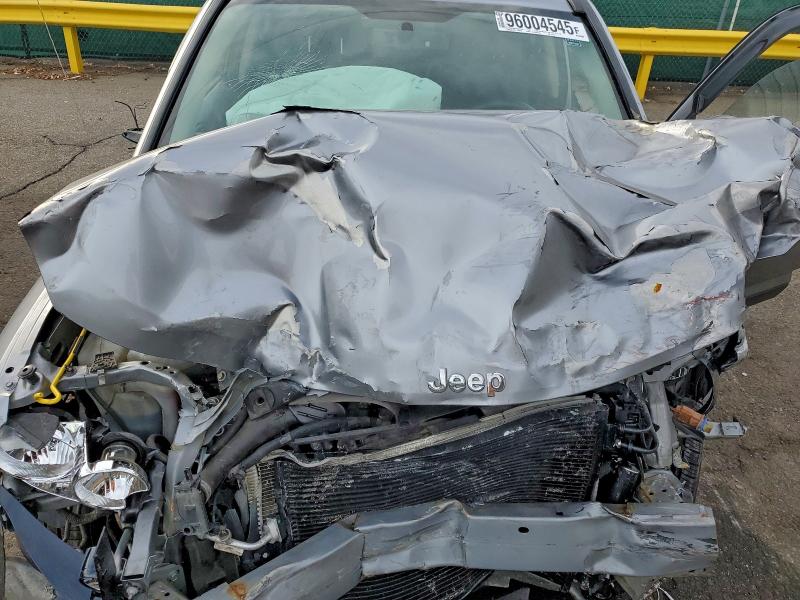 Фото 11 - JEEP COMPASS