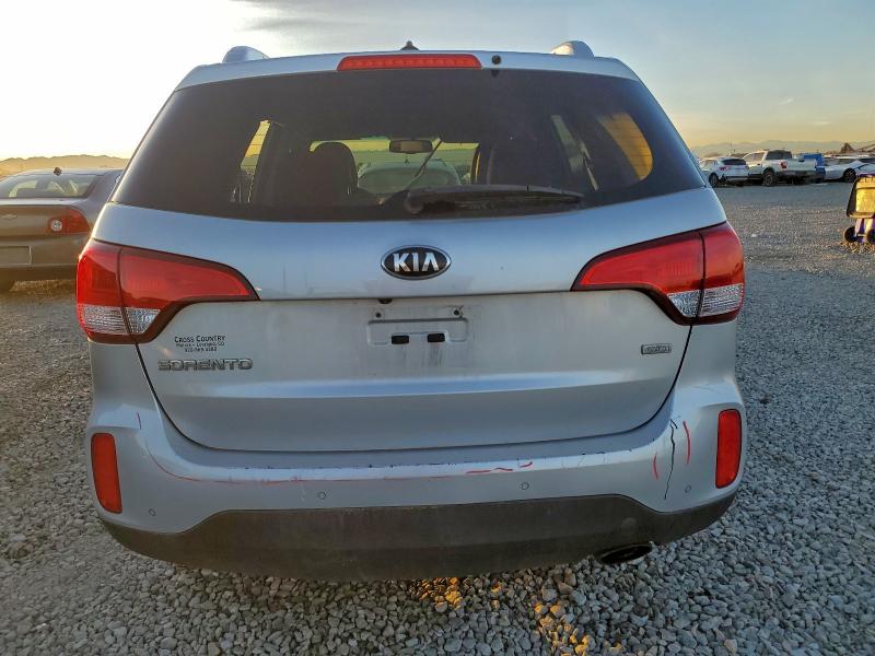 Фото 6 - KIA SORENTO