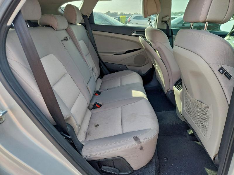 Фото 10 - HYUNDAI TUCSON