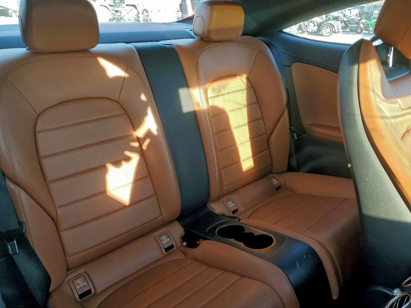 Фото 10 - MERCEDES-BENZ C-CLASS