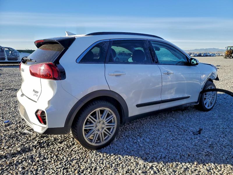 Фото 3 - KIA NIRO