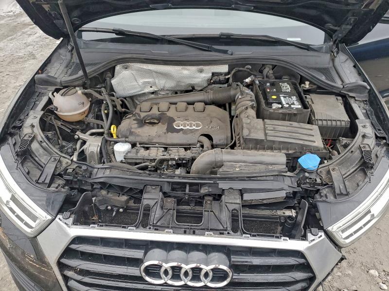 Фото 11 - AUDI Q3