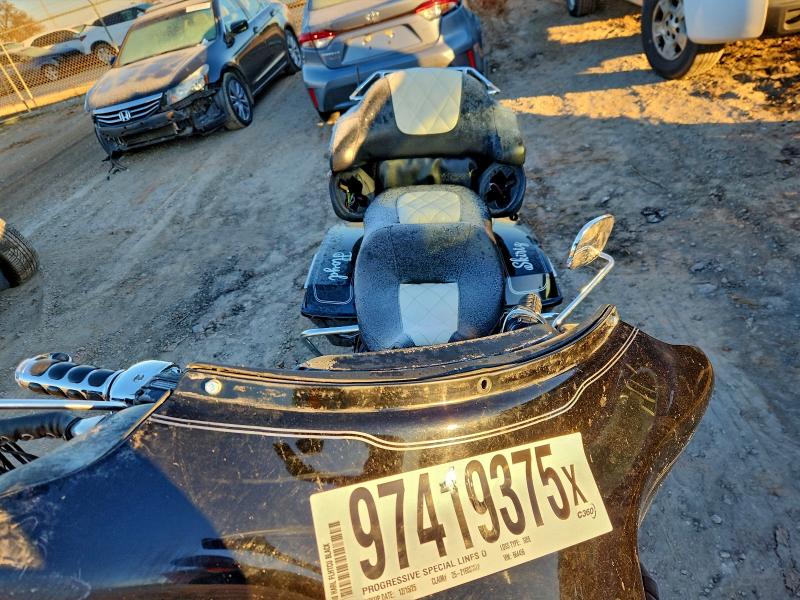 HARLEY-DAVIDSON FL 2010