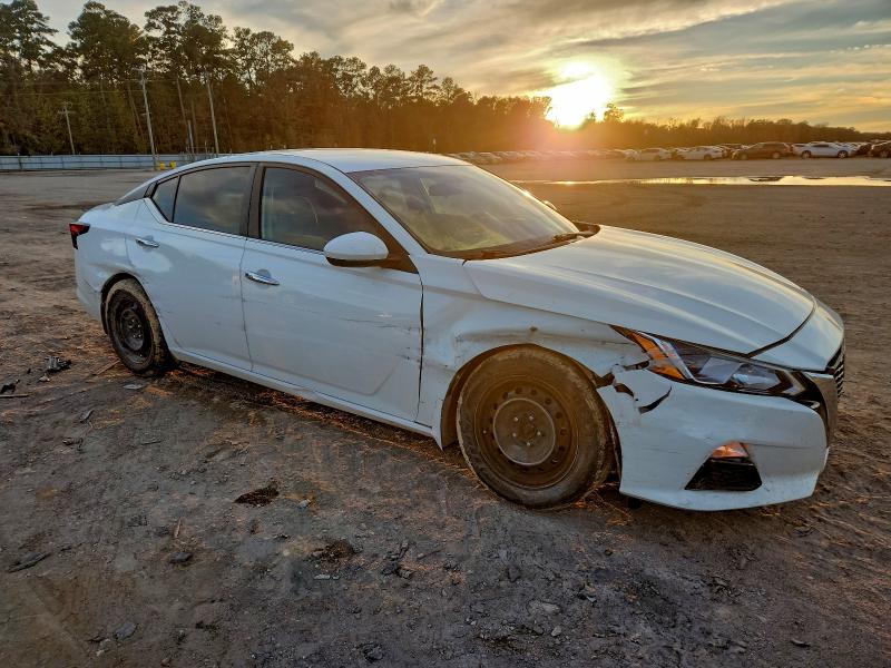 Фото 4 - NISSAN ALTIMA