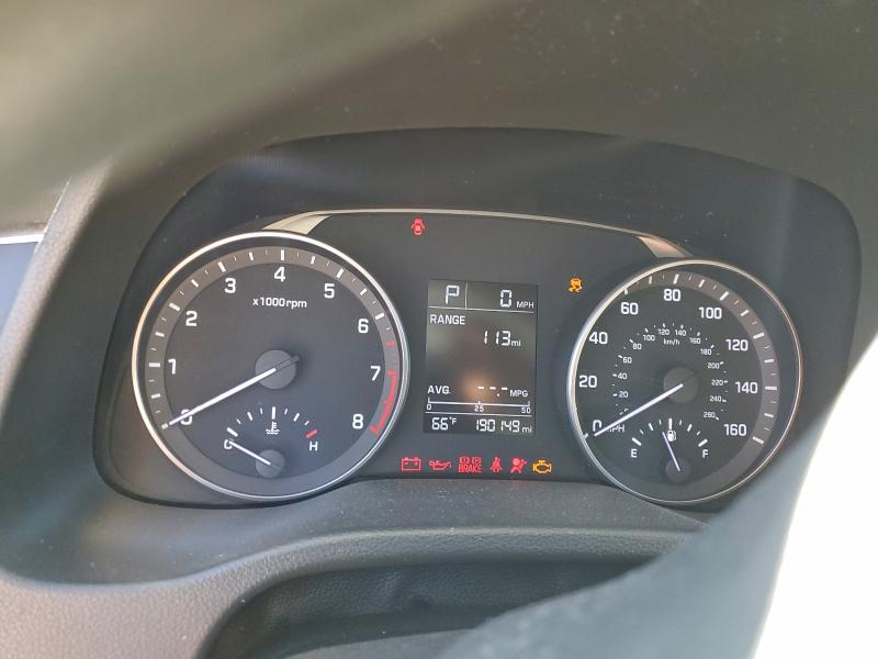 Фото 9 - HYUNDAI ELANTRA