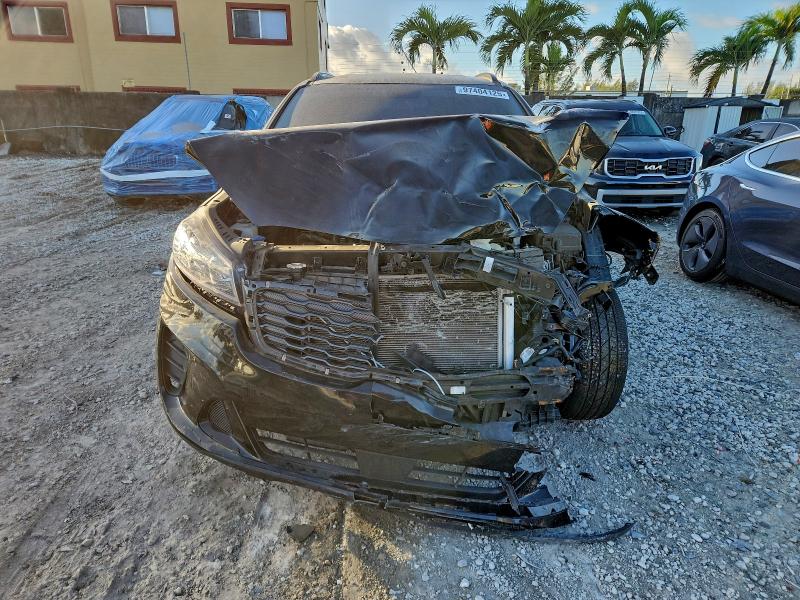 Фото 5 - KIA SORENTO