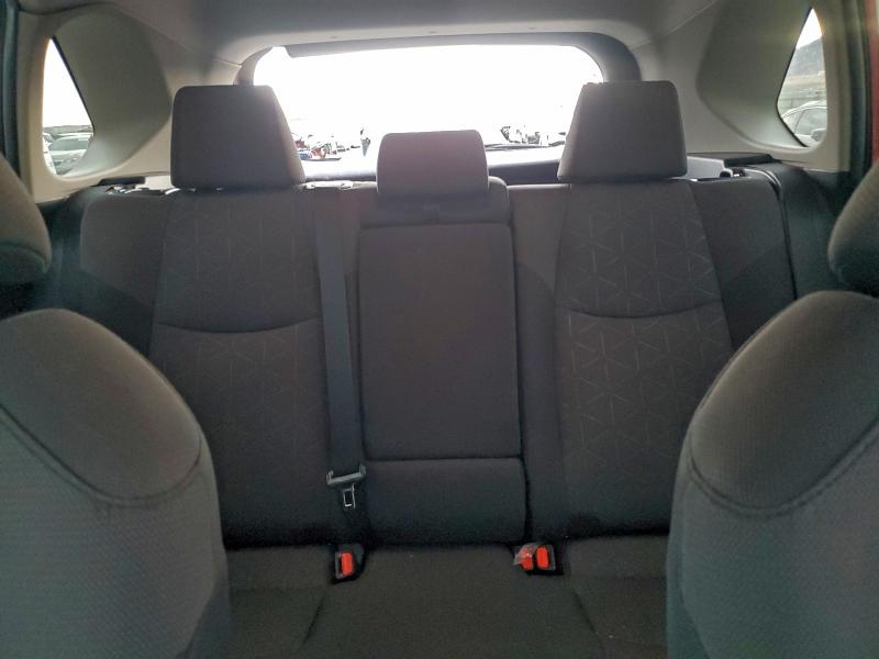 Фото 10 - TOYOTA RAV4