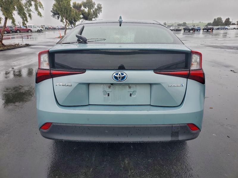 Фото 6 - TOYOTA PRIUS