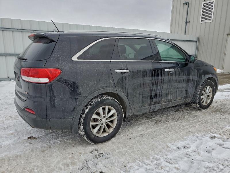 Фото 3 - KIA SORENTO