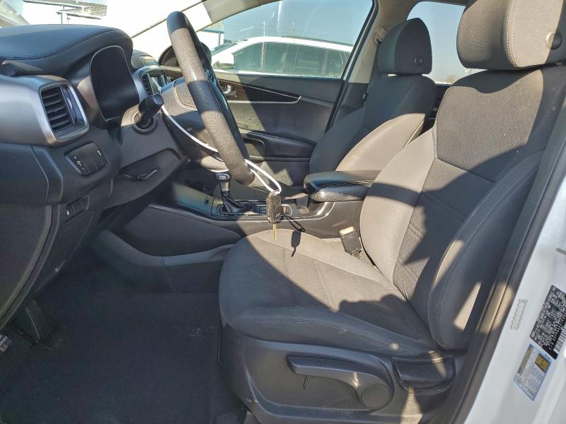 Фото 7 - KIA SORENTO