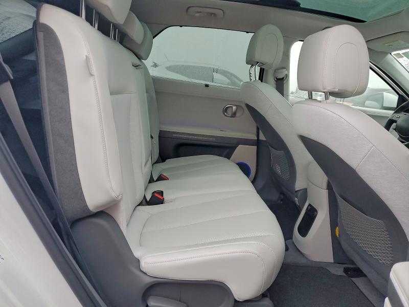 Фото 10 - HYUNDAI IONIQ