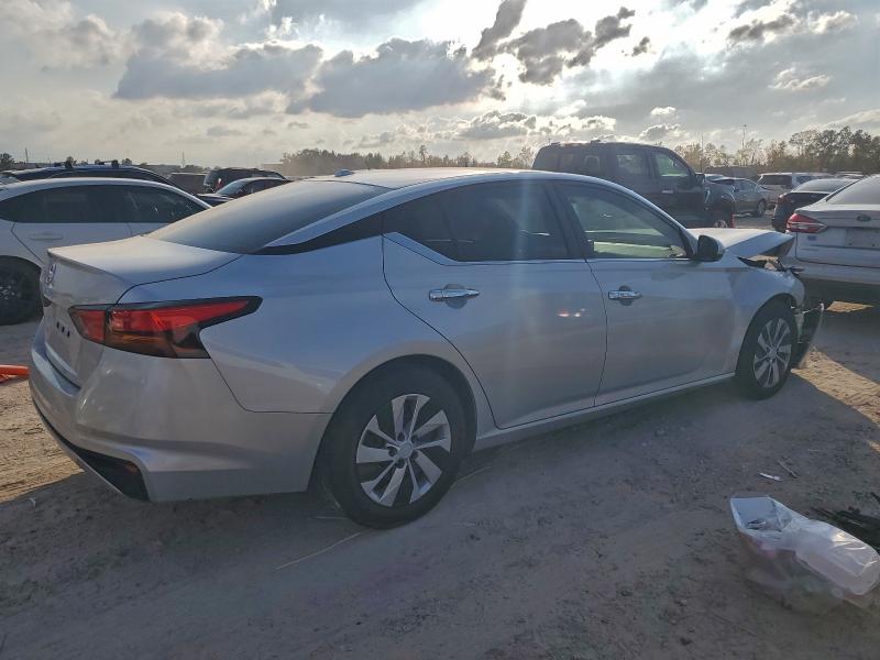 Фото 3 - NISSAN ALTIMA