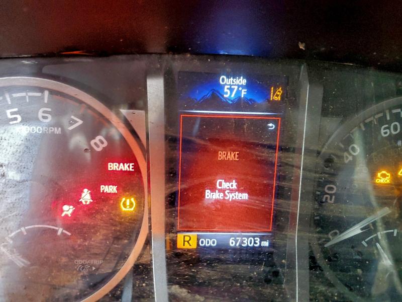 Фото 9 - TOYOTA TACOMA