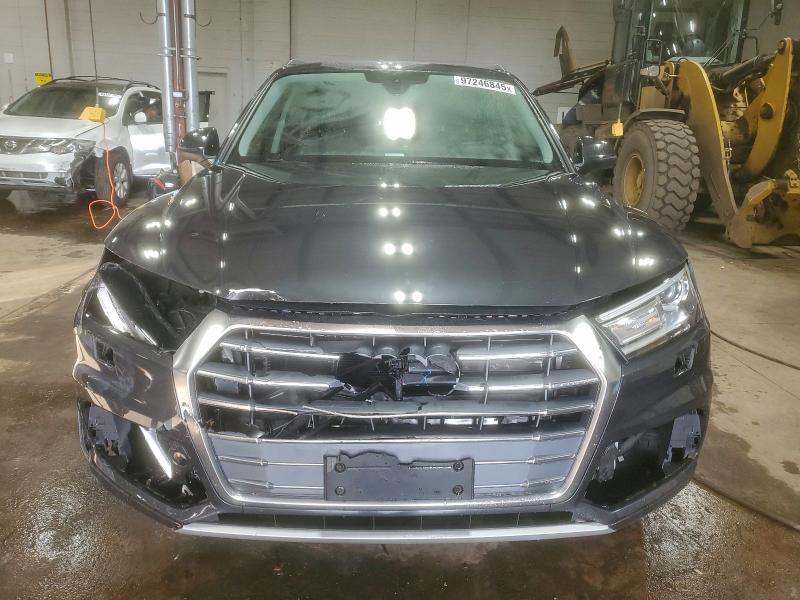 Фото 5 - AUDI Q5