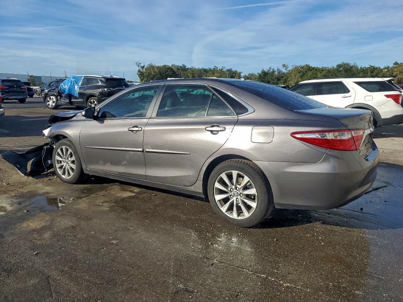 Фото 2 - TOYOTA CAMRY