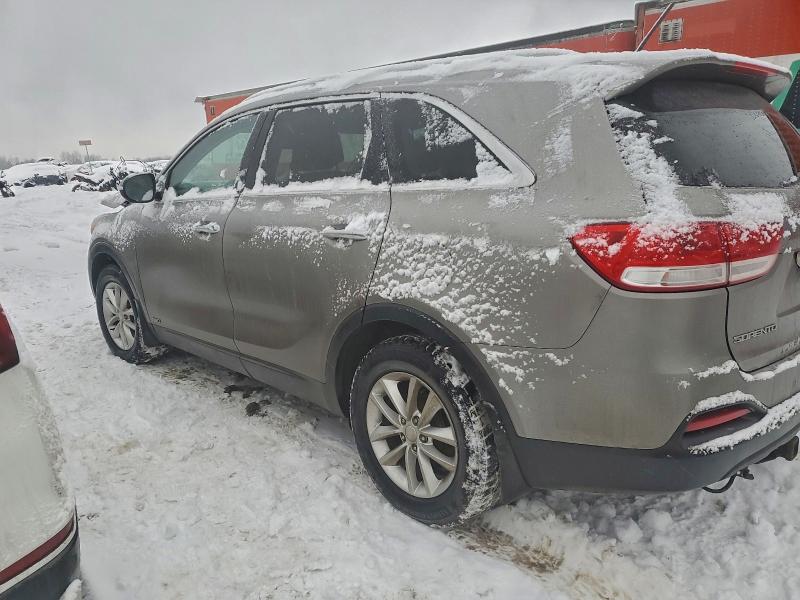 Фото 2 - KIA SORENTO