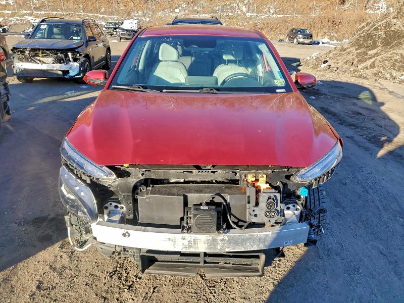 Фото 5 - HYUNDAI KONA