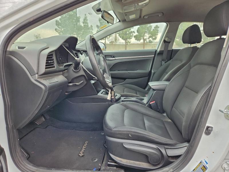 Фото 7 - HYUNDAI ELANTRA