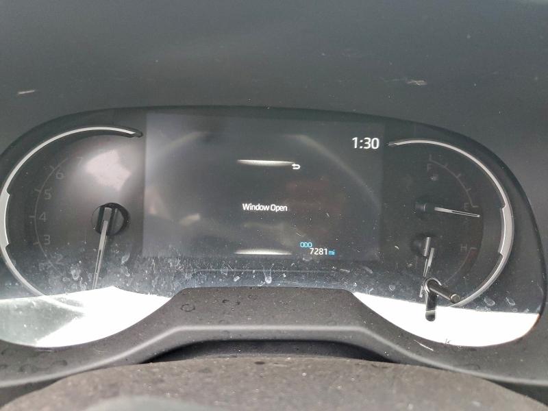 Фото 9 - TOYOTA RAV4