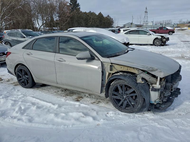 Фото 4 - HYUNDAI ELANTRA
