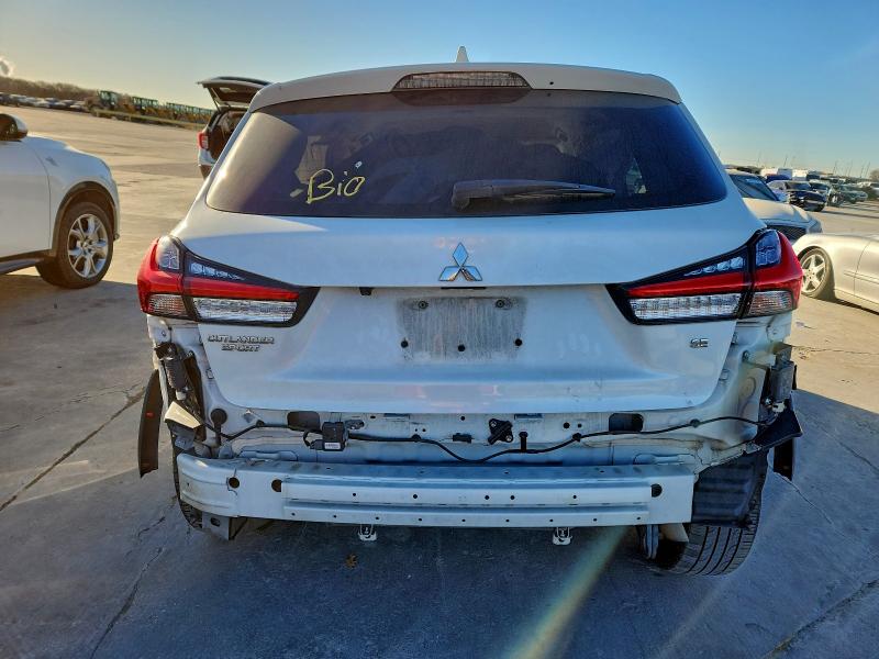 Фото 6 - MITSUBISHI OUTLANDER