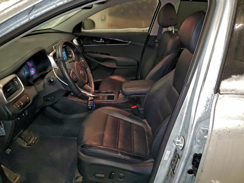 Фото 7 - KIA SORENTO