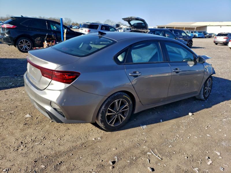 Фото 3 - KIA FORTE