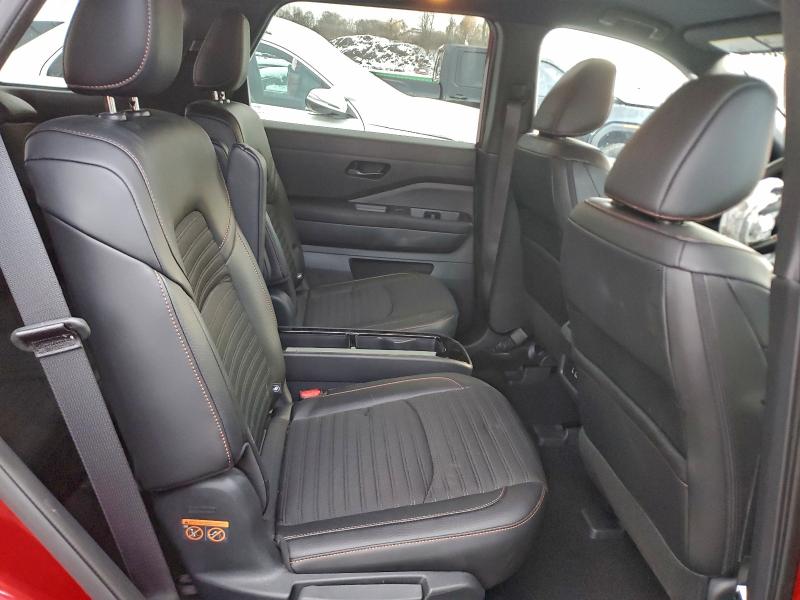 Фото 11 - NISSAN PATHFINDER