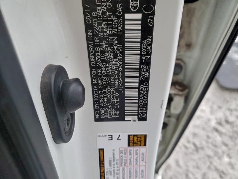 Фото 12 - TOYOTA PRIUS