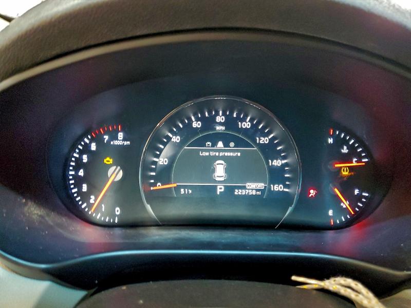 Фото 9 - KIA SORENTO