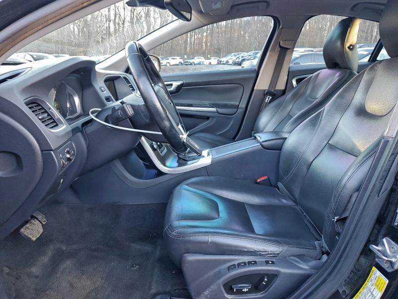 Фото 7 - VOLVO S60