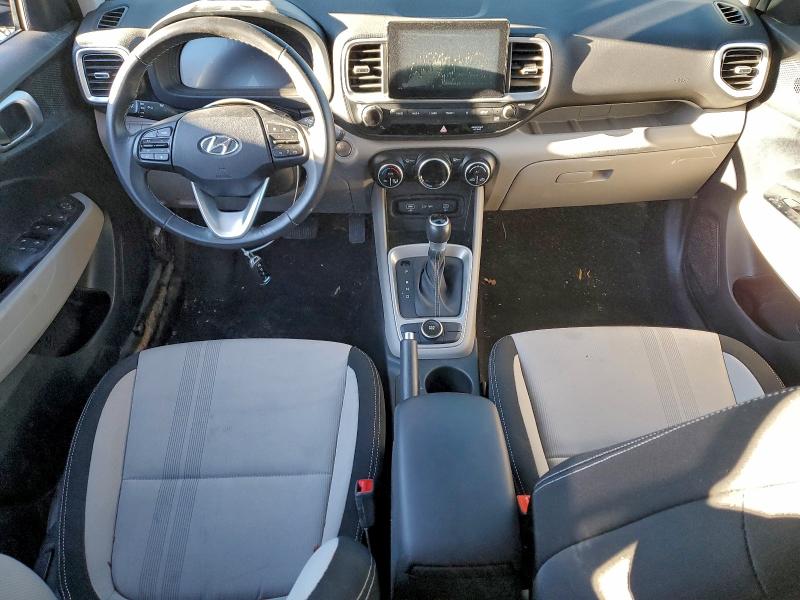 Фото 8 - HYUNDAI VENUE